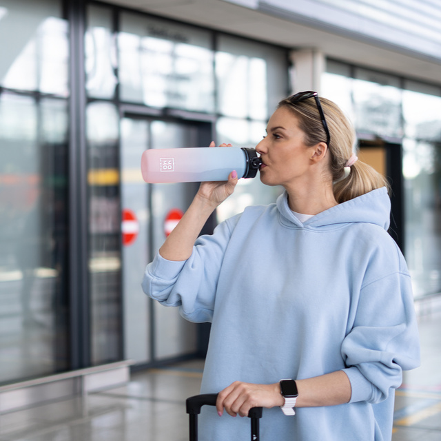 MOMO WAY Bouteille d'eau bleue et rose | idéale pour les voyages | BPA free | Tritan