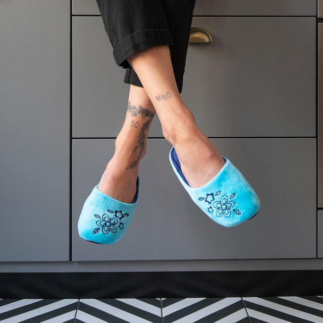 Chaussons femme SOXO avec broderie - bleu