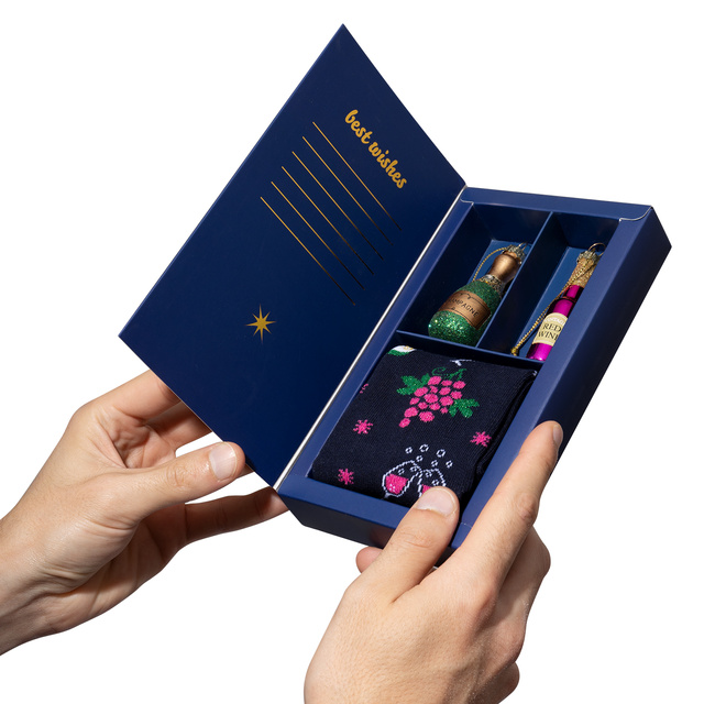 Chaussettes Femme SOXO champagne dans un emballage et des boules.