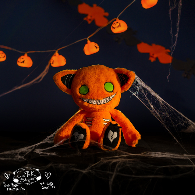 Gus Fink, chat orange mascotte Slurg