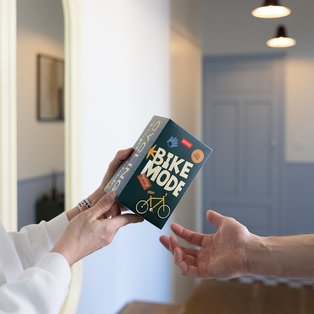 Coffret Cadeau Chaussettes Vélo + Mug Thermique