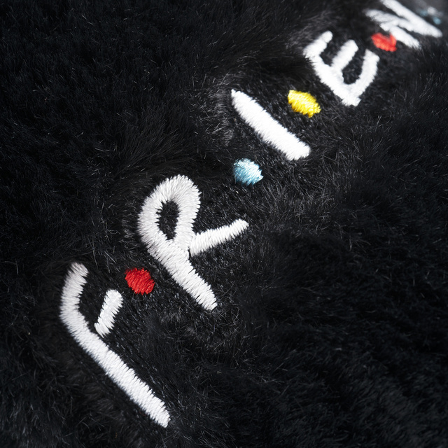 Les pantoufles pour femmes Friends l'idée parfaite pour un cadeau amusant