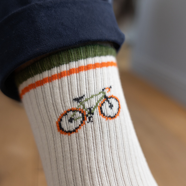 Coffret Cadeau Chaussettes Vélo + Mug Thermique