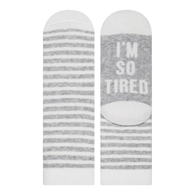 Un ensemble de chaussettes SOXO pour la mère et l'enfant avec des inscriptions