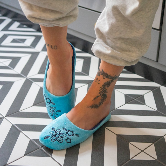 Chaussons femme SOXO avec broderie - bleu