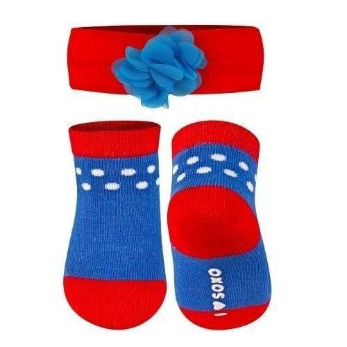 Un ensemble de chaussettes bébé SOXO bleues avec un bandeau