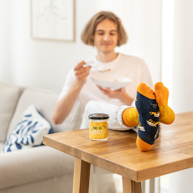 Chaussettes colorées SOXO GOOD STUFF Pure Bee Honey dans un pot de coton amusant