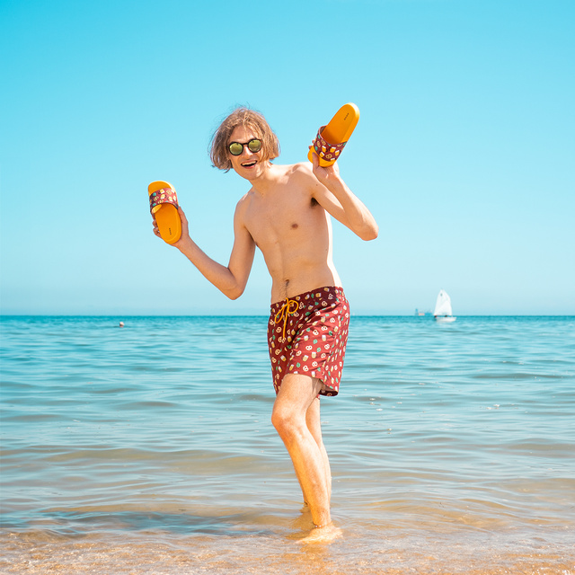 Maillot de bain + tongs motif bière
